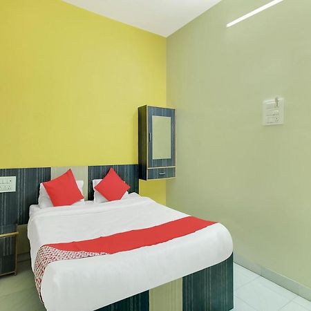 Oyo Flagship 48365 Hotel Shiva'S Castle Chalisgaon Eksteriør bilde