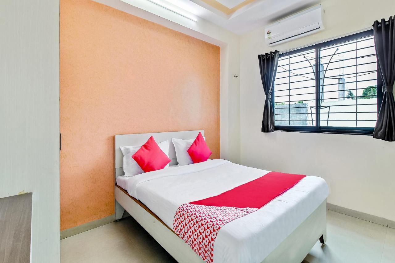 Oyo Flagship 48365 Hotel Shiva'S Castle Chalisgaon Rom bilde